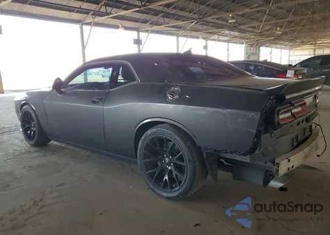 2018 Dodge Challenger R/T 392 z USA, uszkodzony, nr VIN 2C3CDZFJ6JH305638